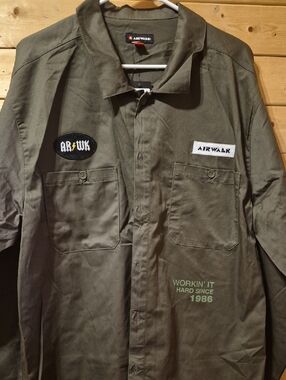 Mens Airwalk Button Up Shirt Size 2XL NWT